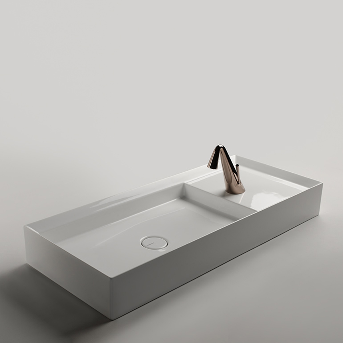 Cut 90.38F - CTL030 Bathroom Sink in Glossy White